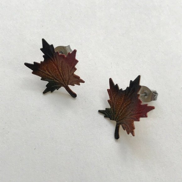 Vintage Maple Leaf Fall Leaves Nature Earrings - Picture 6 of 6